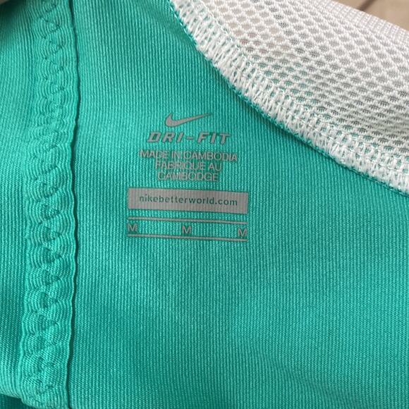 Nike Top | Swoosh Green White Colorblock Perforated Tank Women Size Medium - Picture 7 of 9